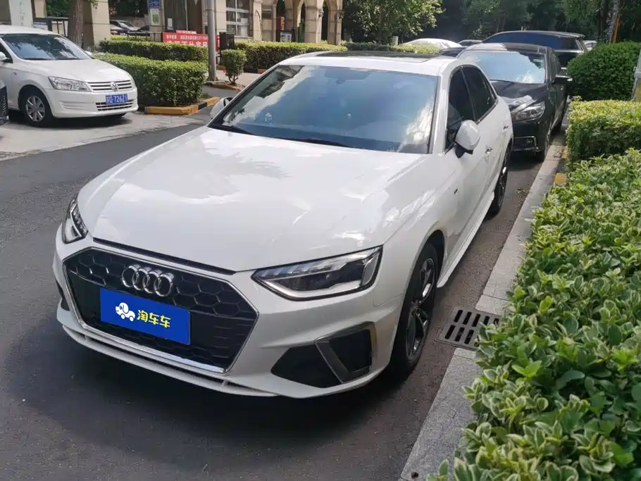 Audi A4L 2021