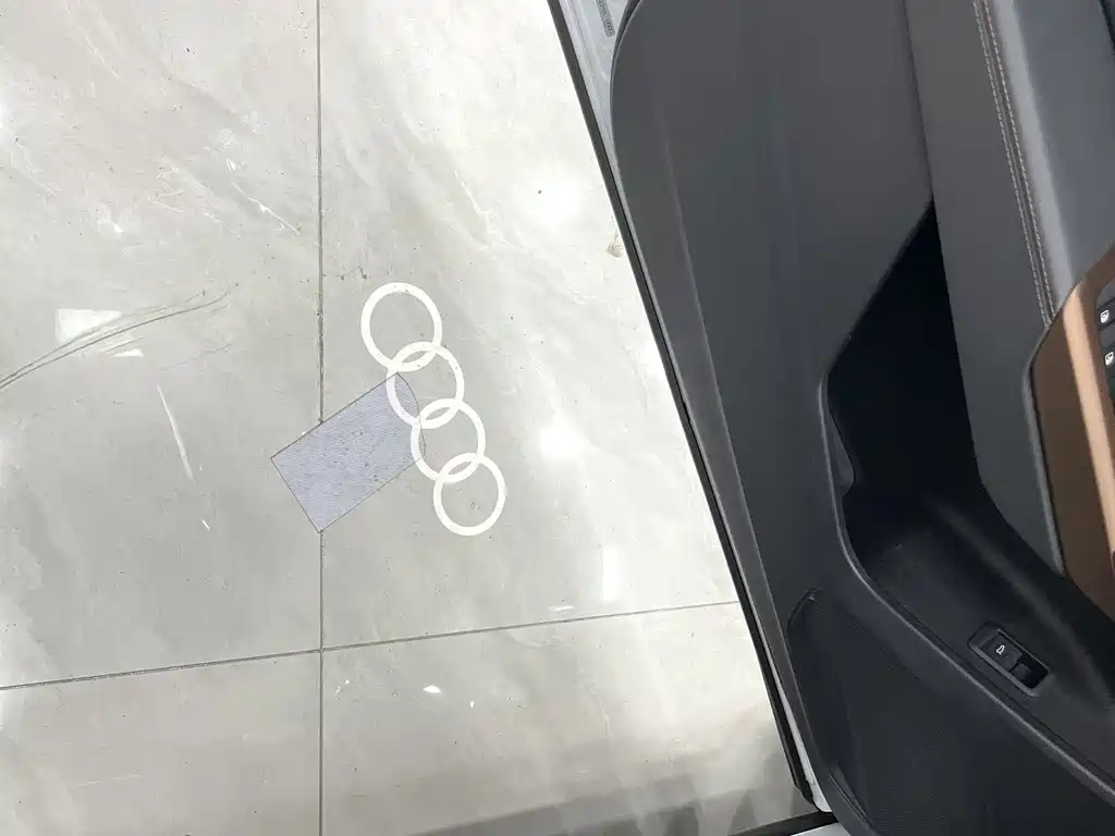Audi Q3 2022 — фото 16