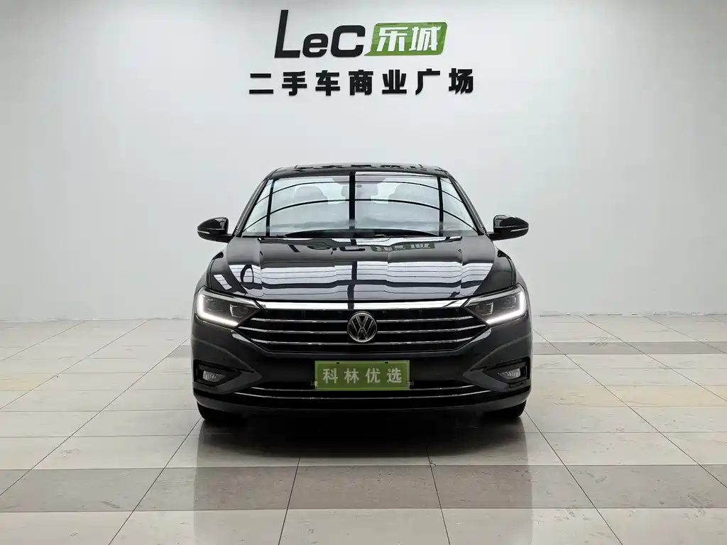 Volkswagen Sagitar 2020