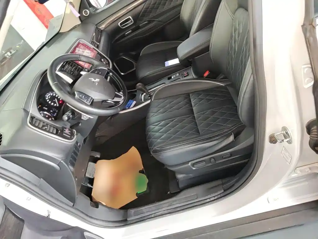 Mitsubishi Outlander 2021 — фото 15