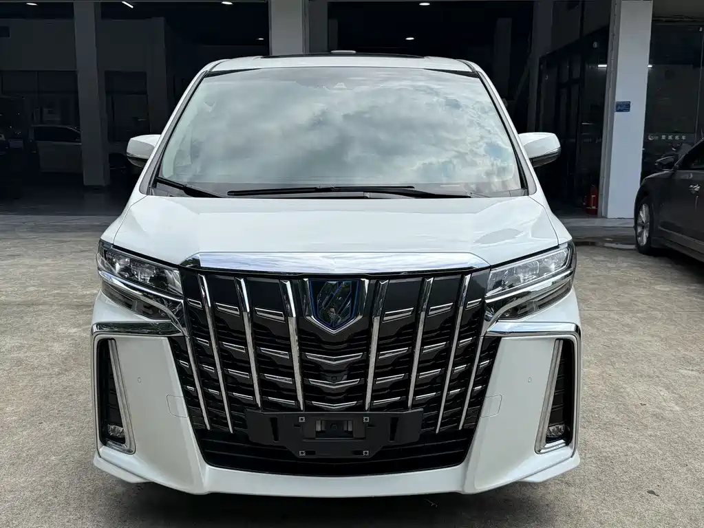 Toyota Alphard 2022 — фото 2