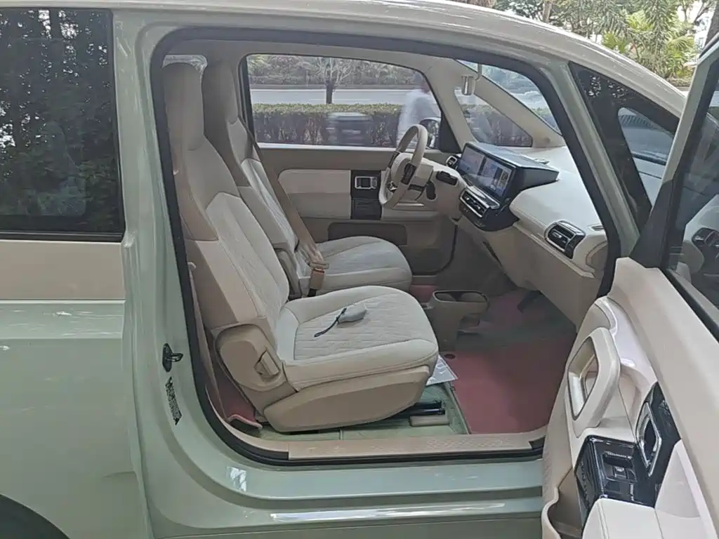 Baojun Kiwi EV 2022 — фото 25