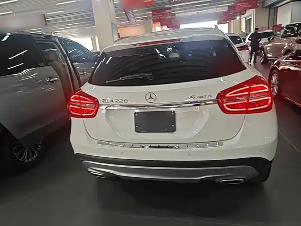 Mercedes-Benz GLA 2016