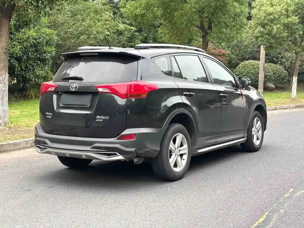 Toyota RAV4 2014