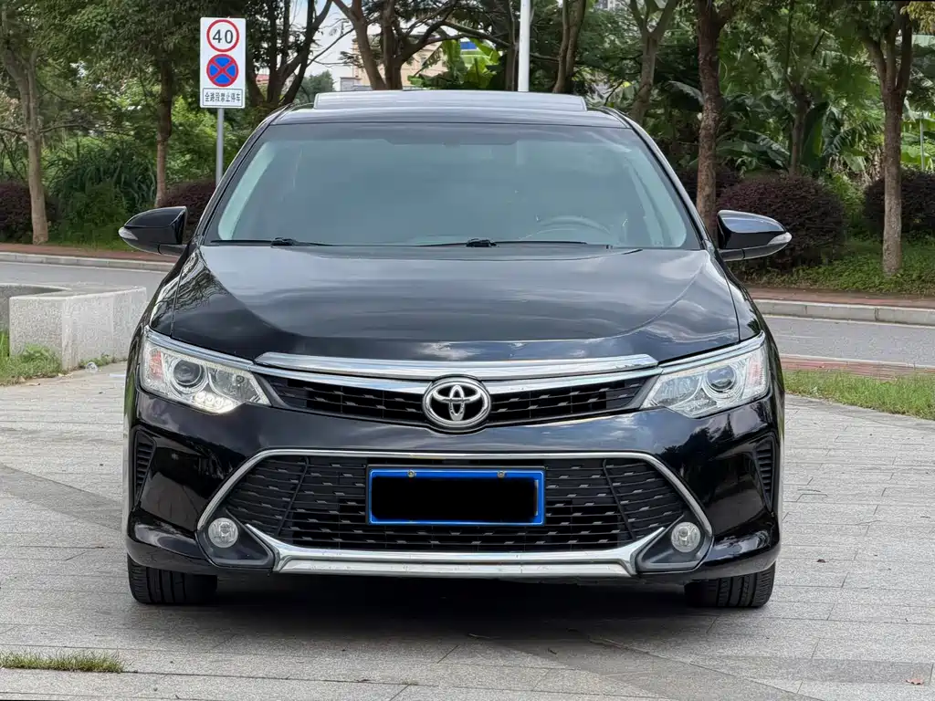 Toyota Camry 2015