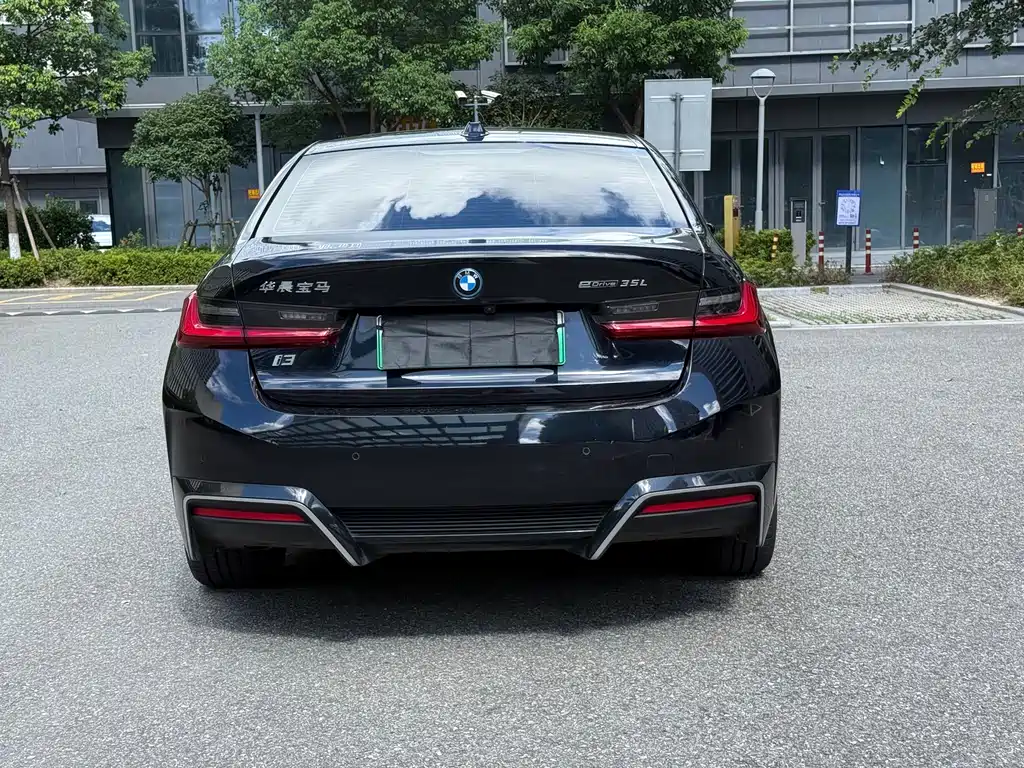 BMW i3 2023 — фото 24