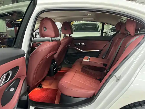 BMW 3 Series 2023