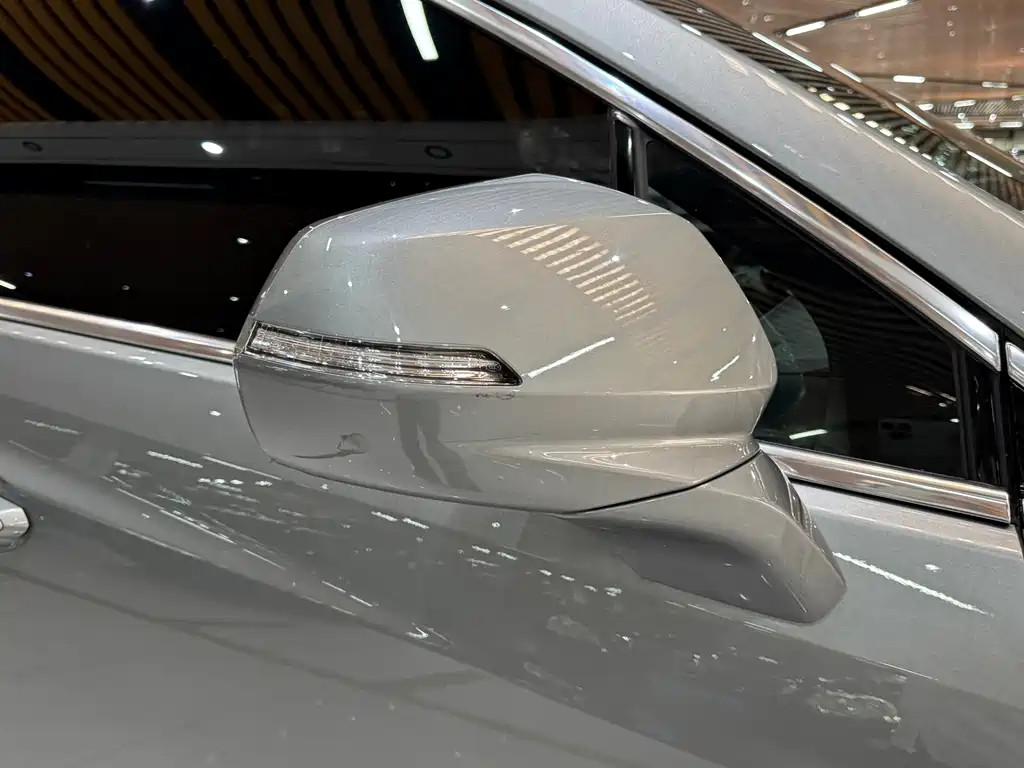 Cadillac XT5 2023 — фото 16