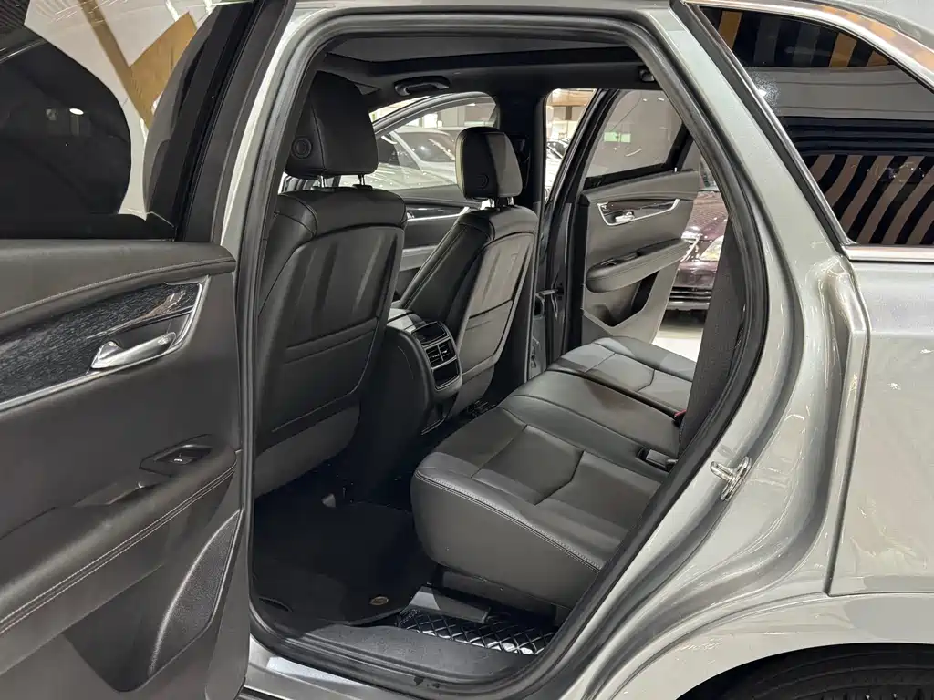 Cadillac XT5 2023 — фото 22