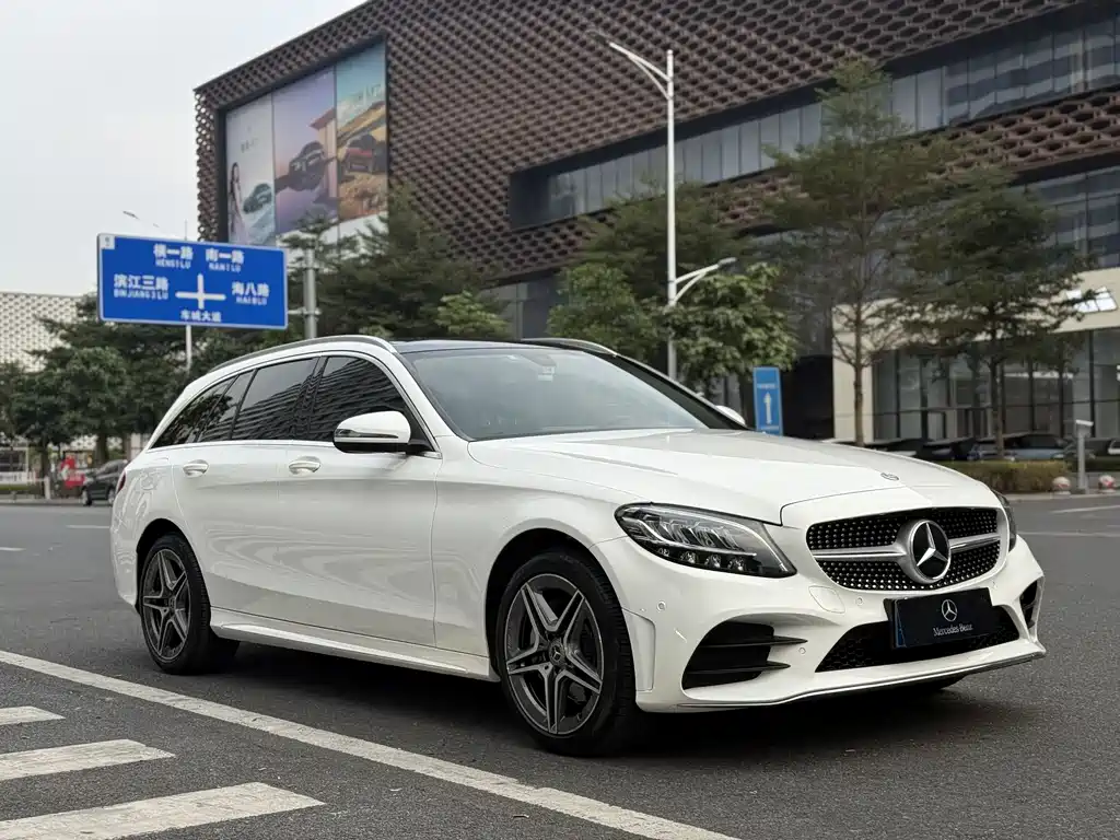Mercedes-Benz C-Class 2020 — фото 7
