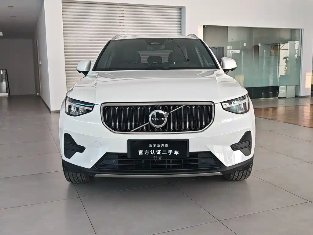 Volvo XC40 2022 — фото 2