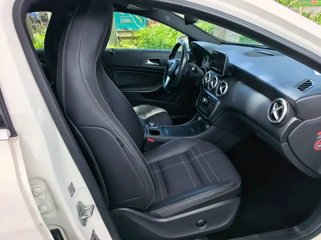 Mercedes-Benz A-Class 2015 — фото 25