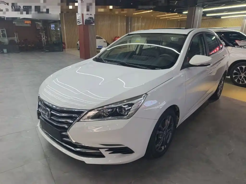 Changan Eado DT 2019 — фото 2