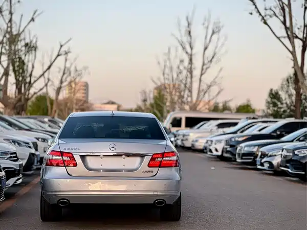 Mercedes-Benz E-Class 2011