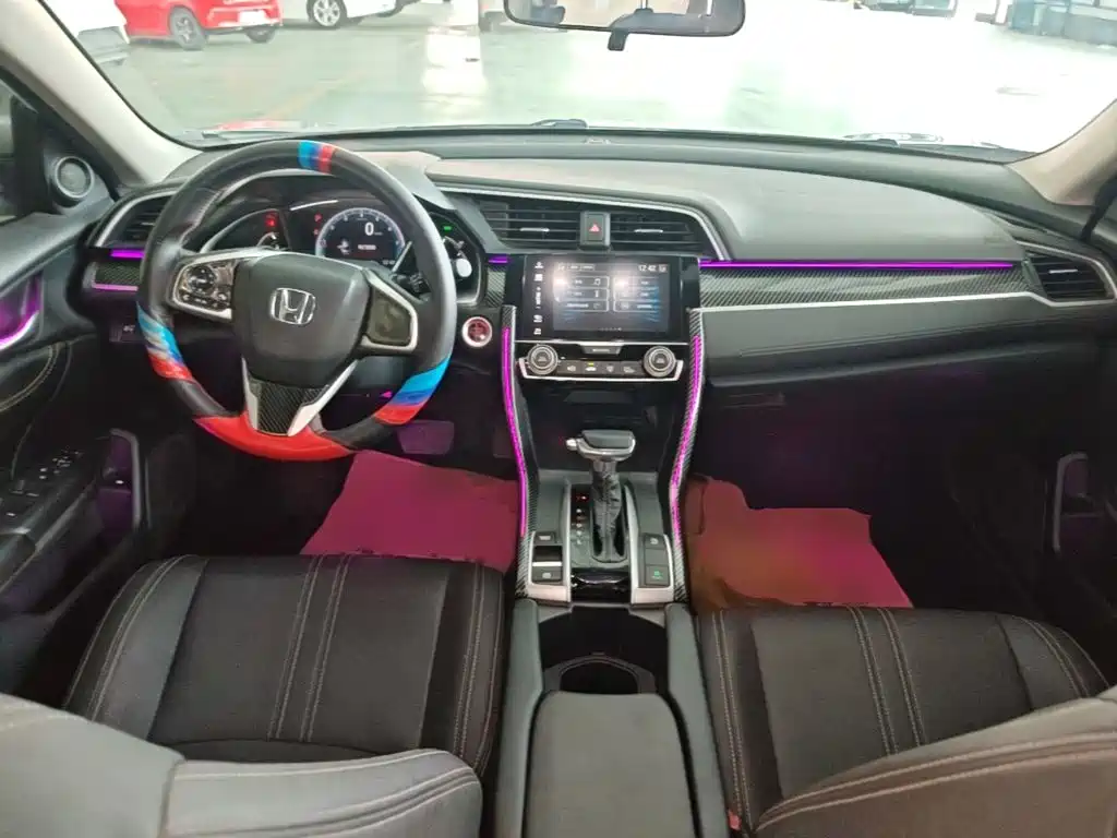 Honda Civic 2020 — фото 10
