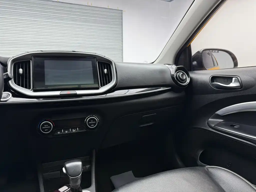 Kia KX1 2022 — фото 17