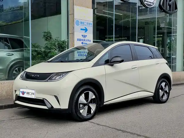 BYD Dolphin 2023