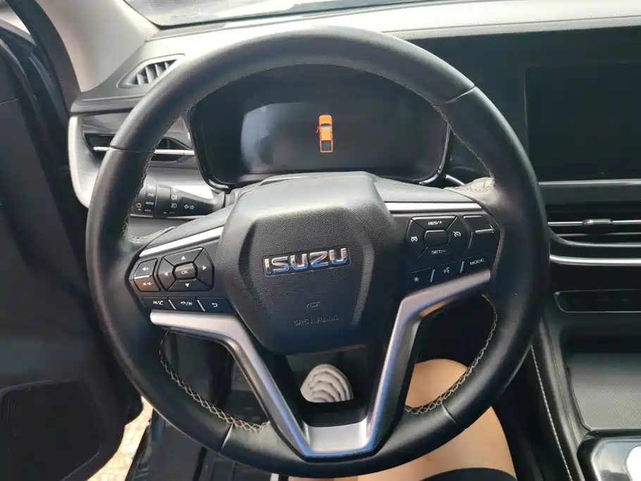 Isuzu D-MAX 2023 — фото 15