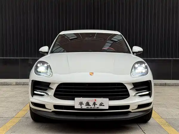 Porsche Macan 2020