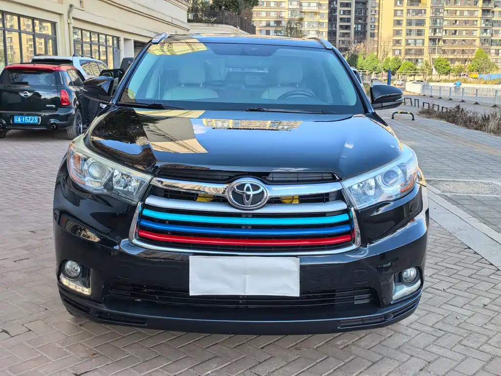 Toyota Highlander 2017 — фото 2
