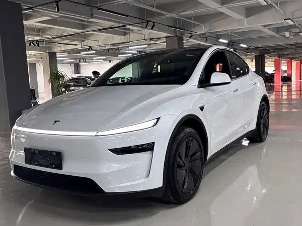 Tesla Model Y 2026