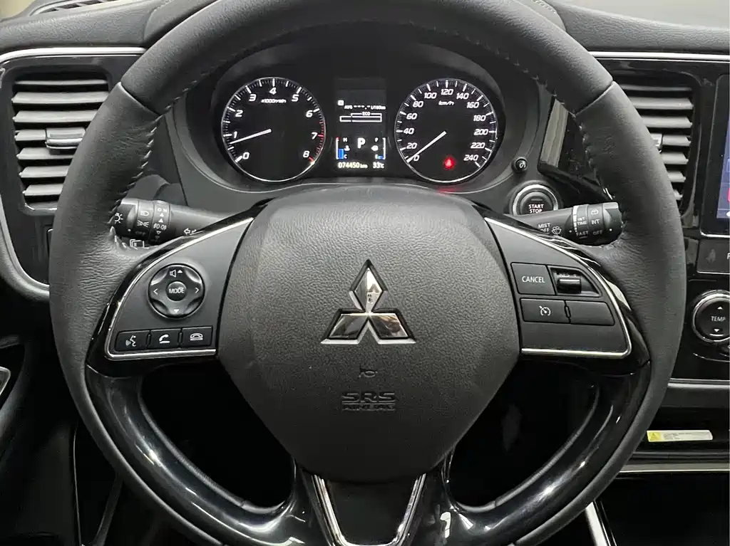 Mitsubishi Outlander 2019 — фото 13