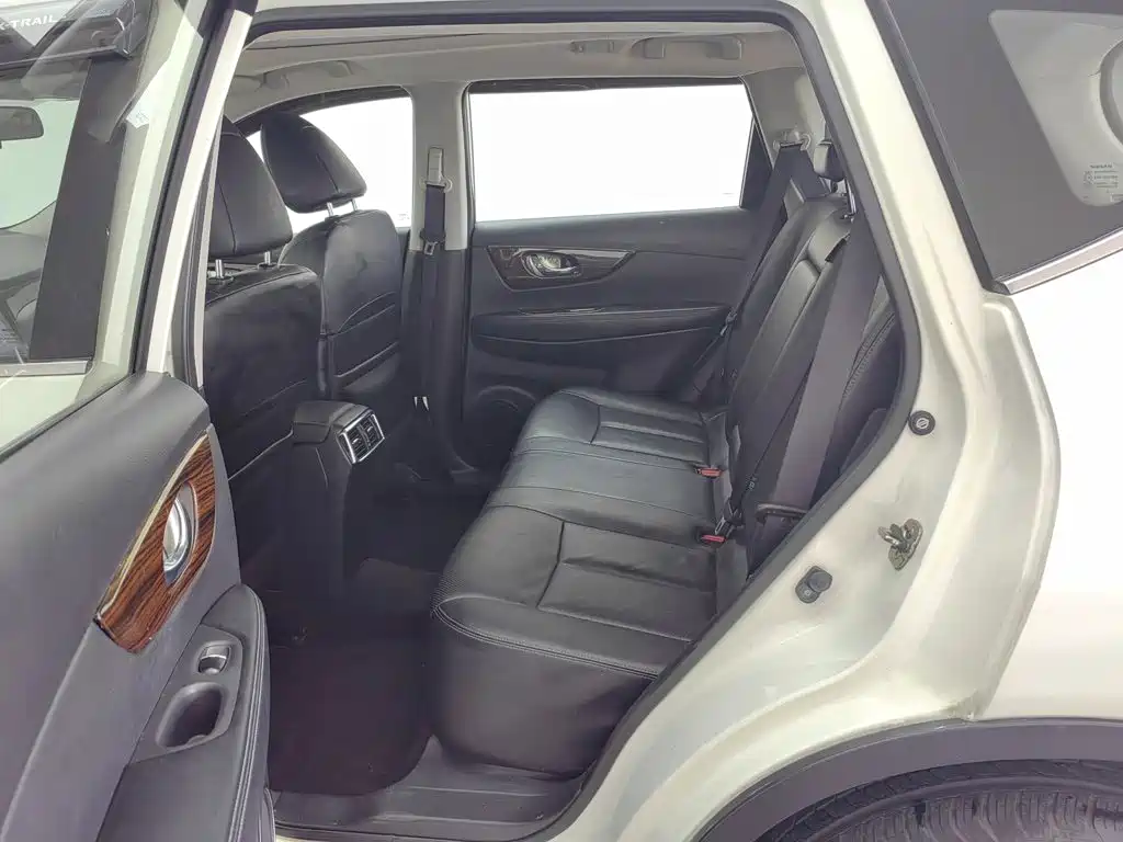 Nissan X-Trail 2015 — фото 15