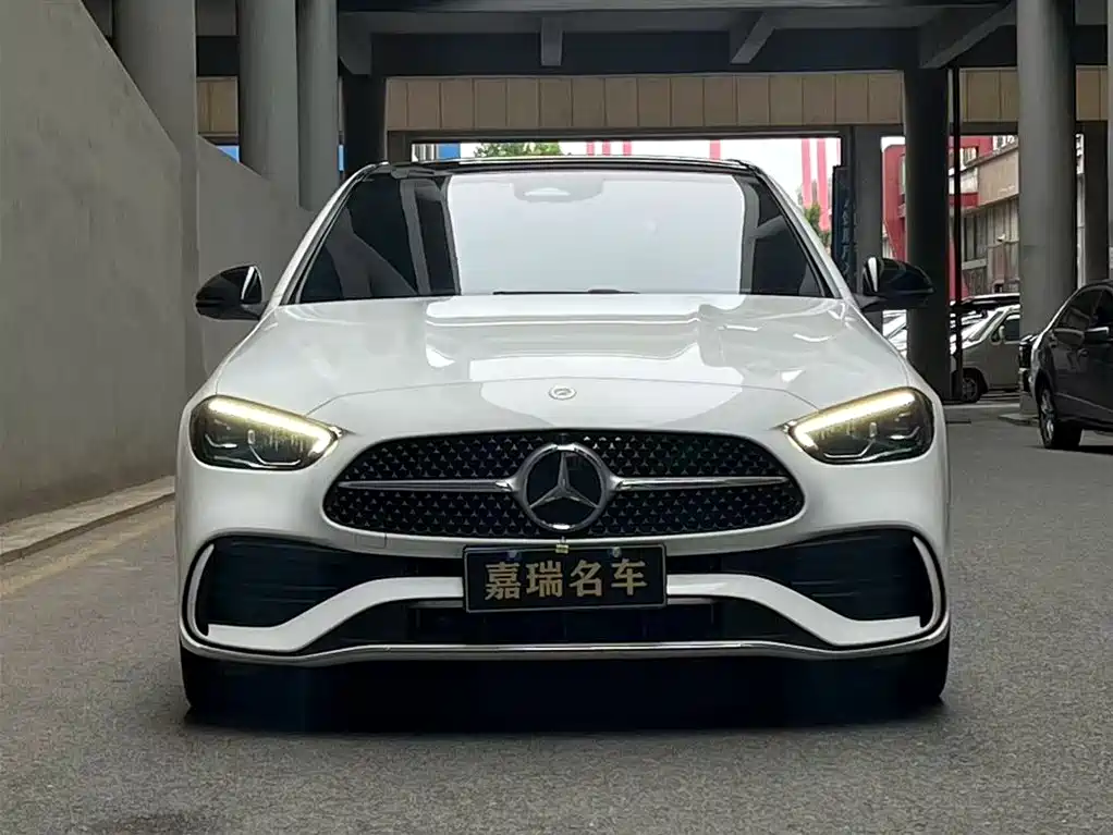 Mercedes-Benz C-Class 2025