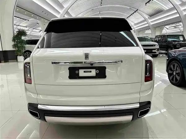 Rolls-Royce Cullinan 2021