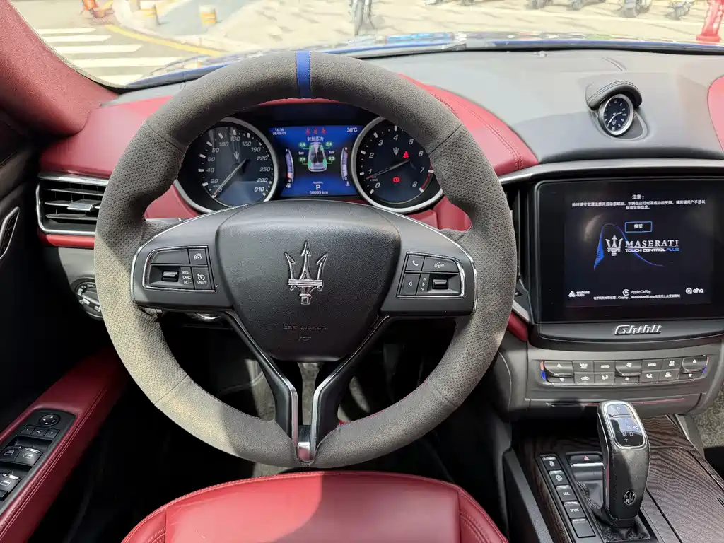 Maserati Ghibli 2020 — фото 16