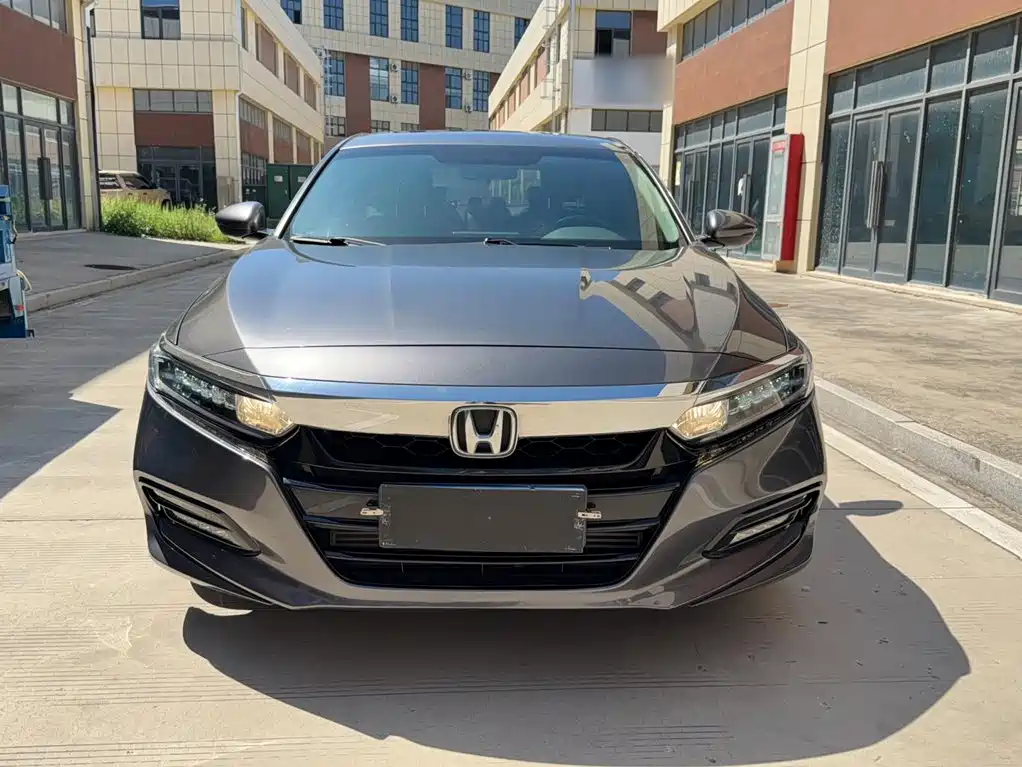 Honda Accord 2018 — фото 3