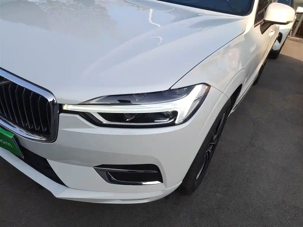 Volvo XC60 2020 — фото 15