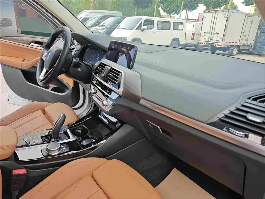 BMW X3 2021 — фото 11