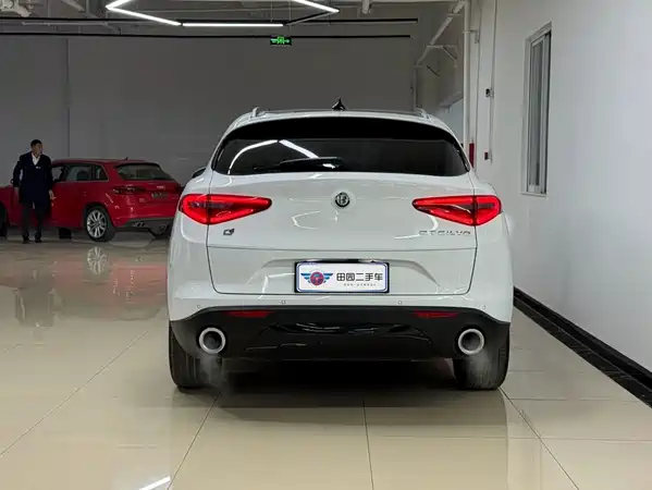 Alfa Romeo Stelvio 2019