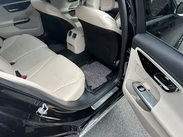 Mercedes-Benz C-Class 2022