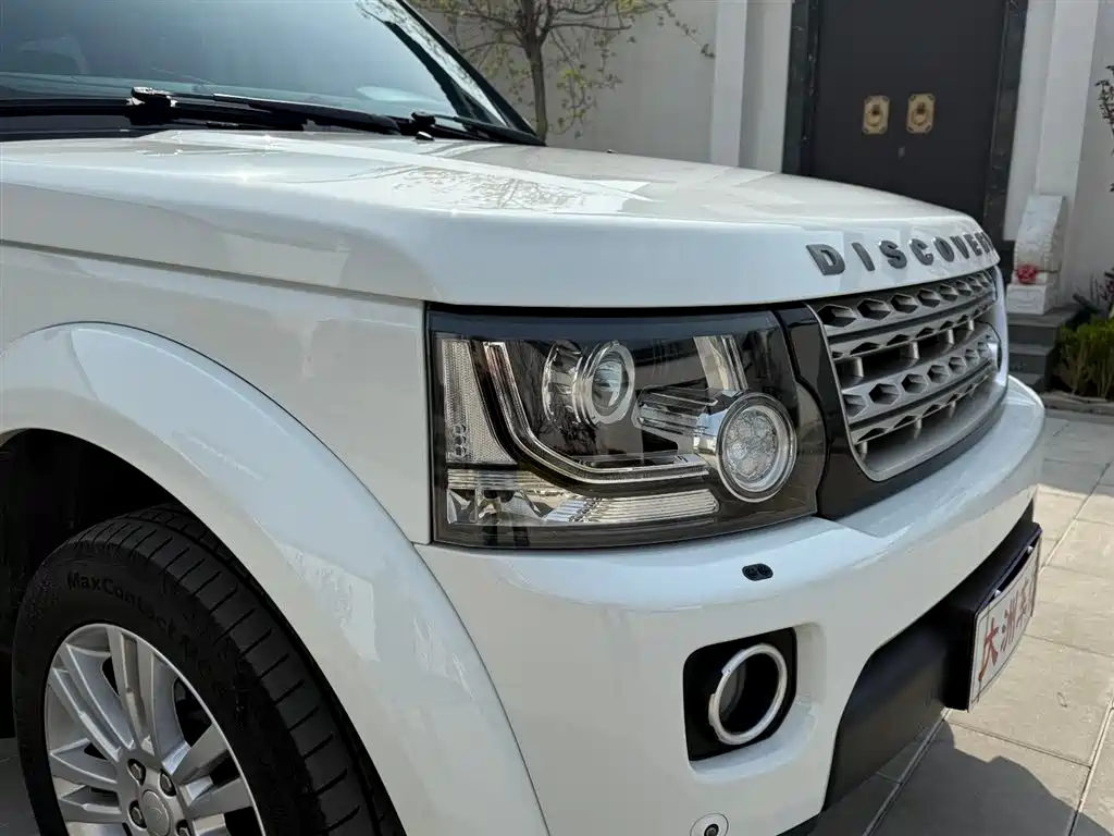 Land Rover Discovery 2015 — фото 18