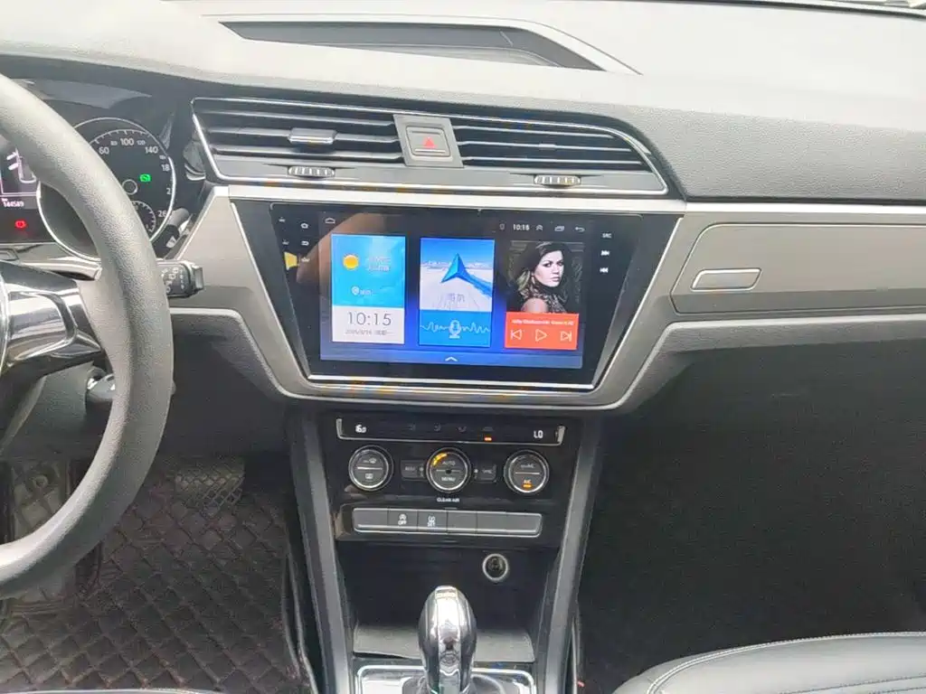 Volkswagen Touran 2017 — фото 13