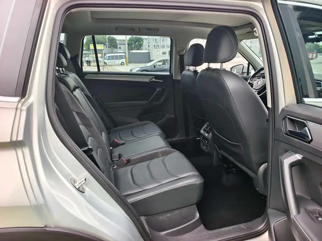 Volkswagen Tiguan L 2017 — фото 15