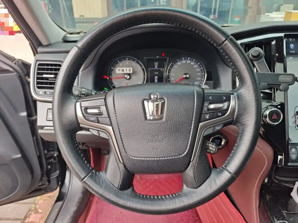 Toyota Crown 2018