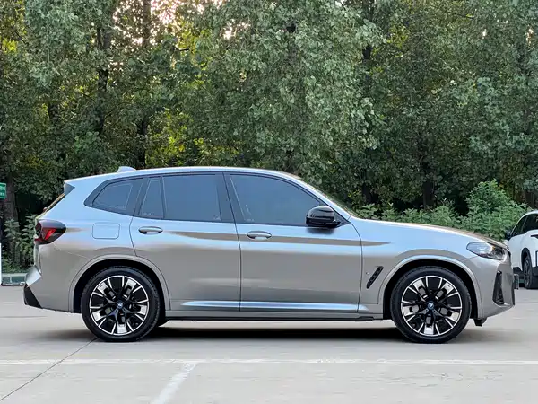 BMW iX3 2022