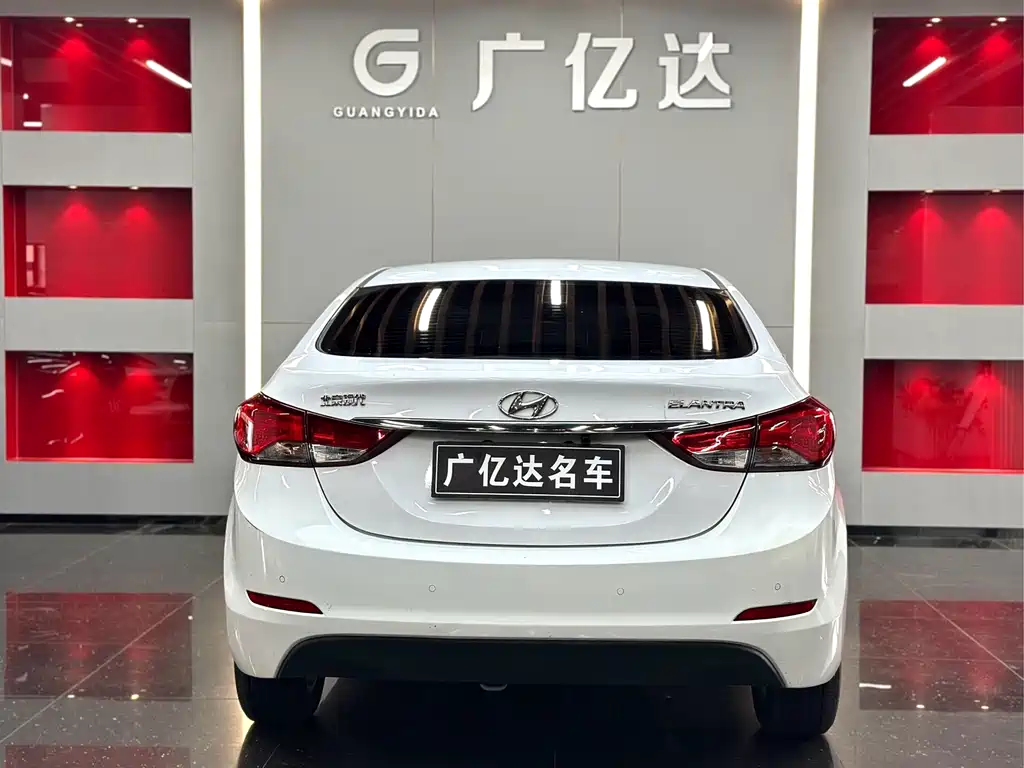 Hyundai Elantra Langdong 2017 — фото 12