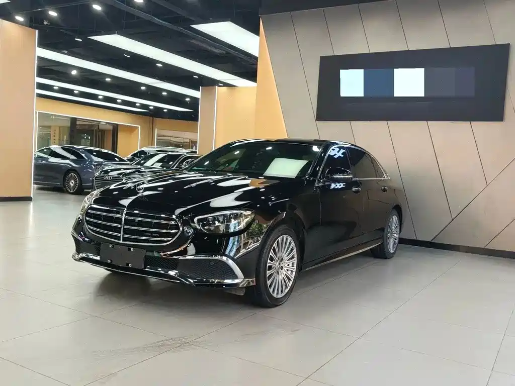 Mercedes-Benz E-Class 2022 — фото 1