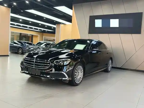 Mercedes-Benz E-Class 2022