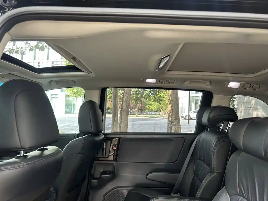 Honda Odyssey 2018 — фото 20