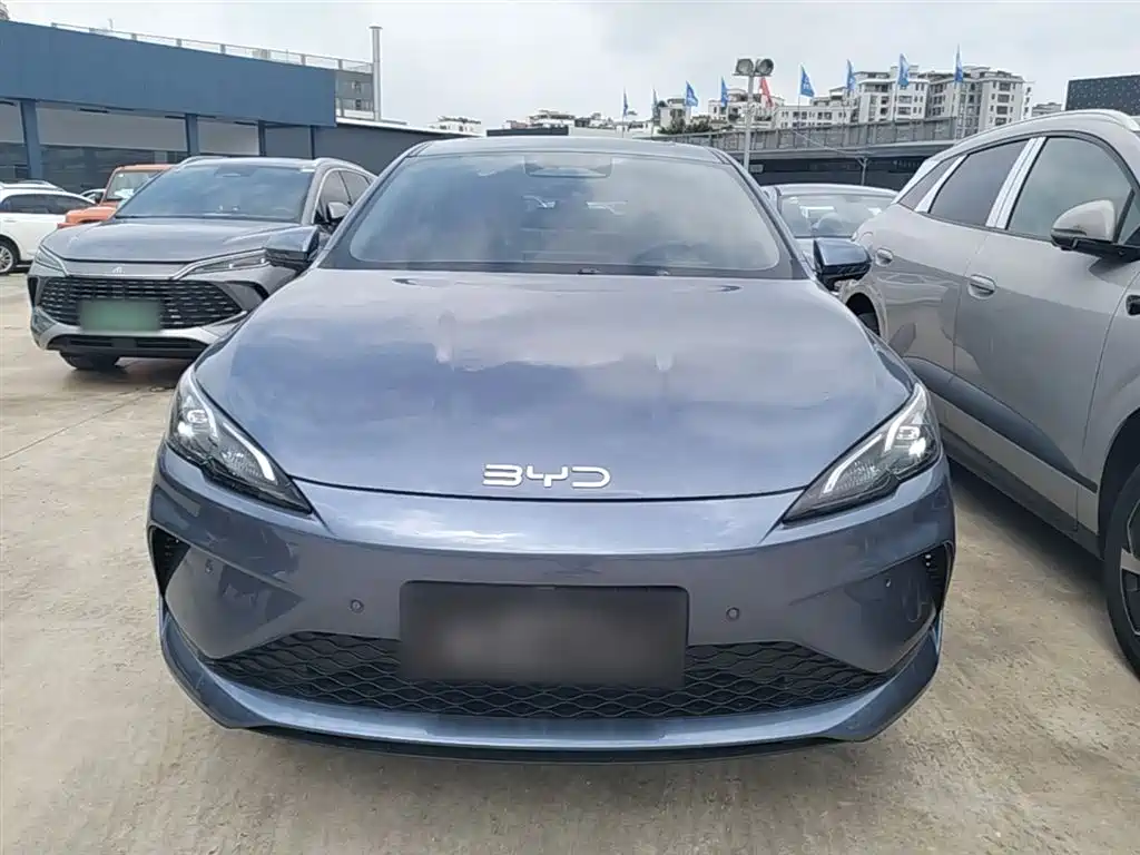 BYD Seal 05 DM-i 2025 — фото 3