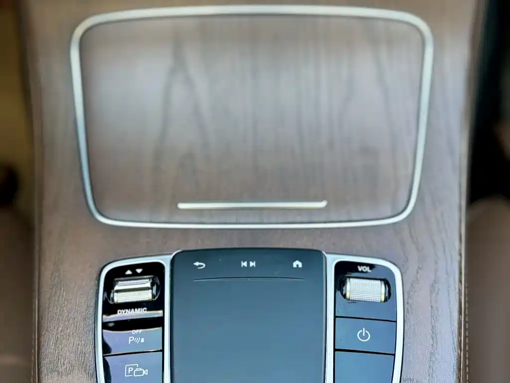 Mercedes-Benz E-Class 2023 — фото 18