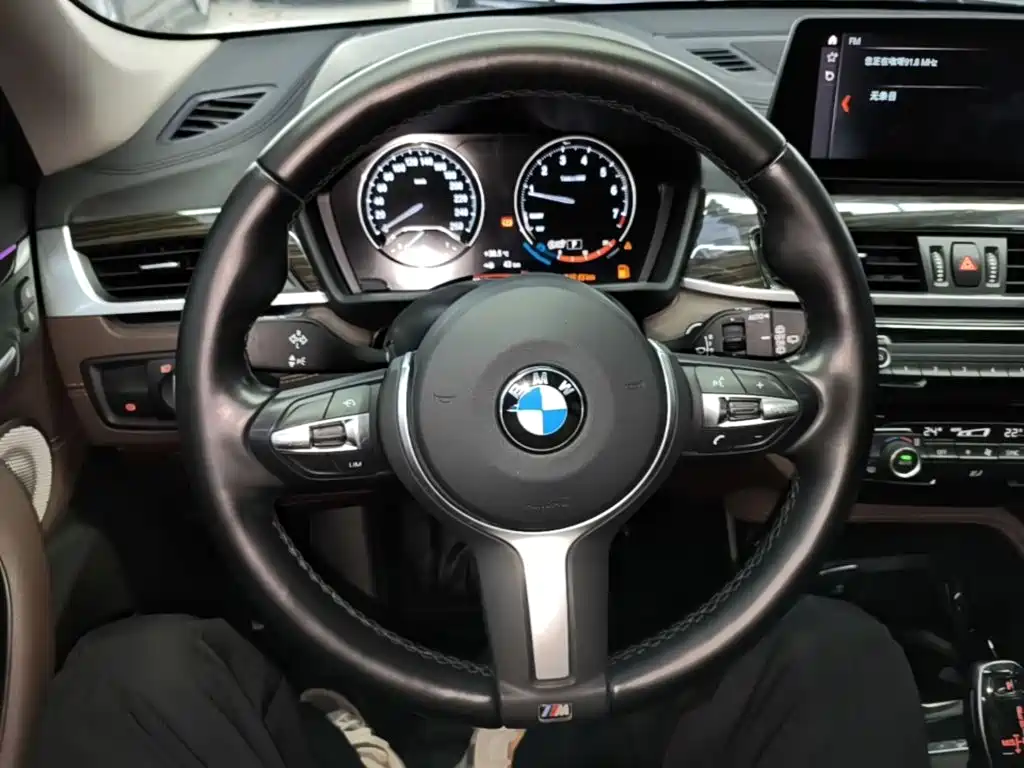 BMW X1 2022 — фото 11