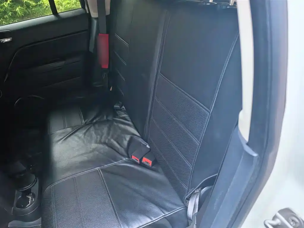 Jeep Patriot 2015 — фото 18