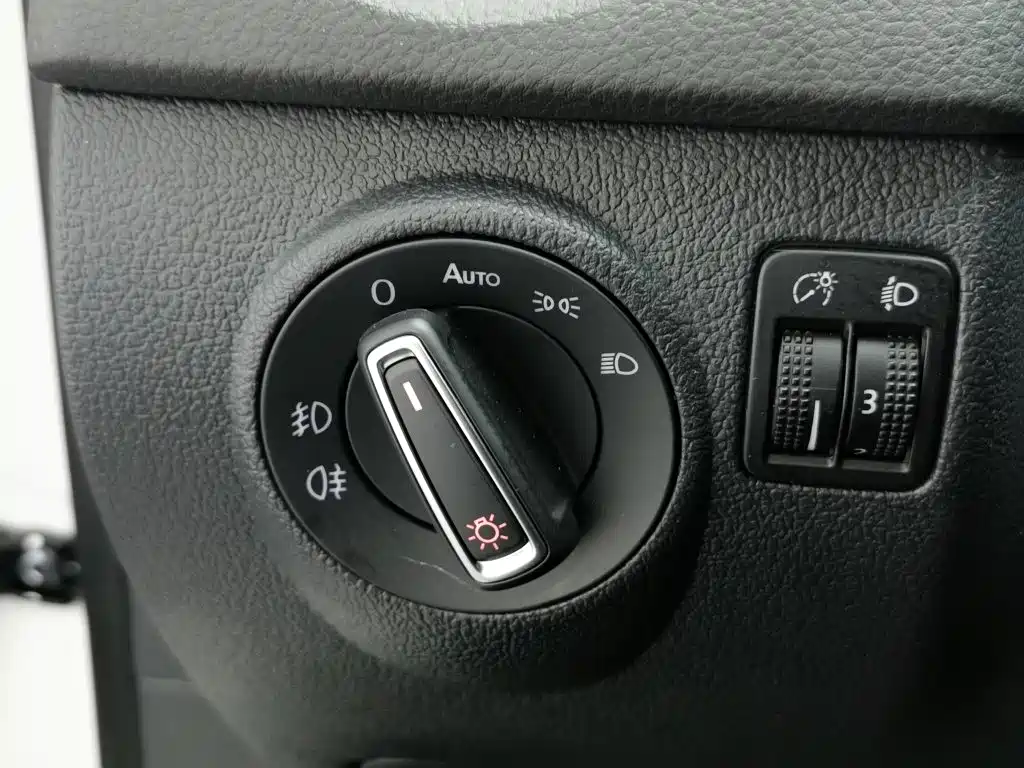 Volkswagen Tiguan 2015 — фото 21