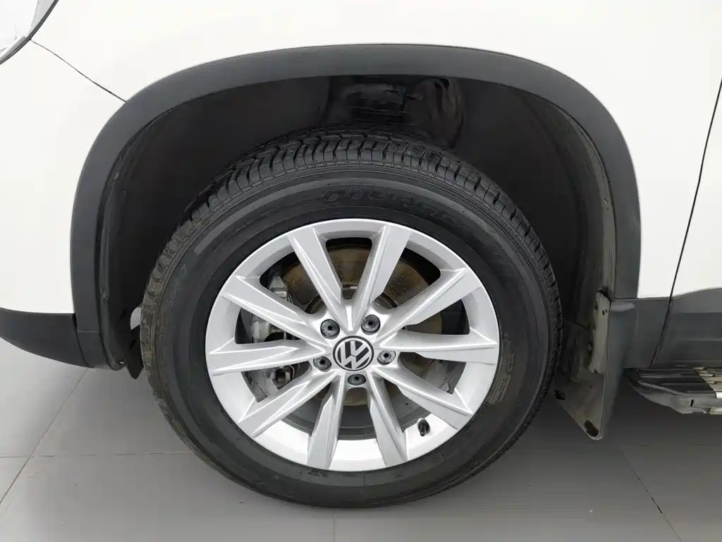 Volkswagen Tiguan 2015 — фото 17
